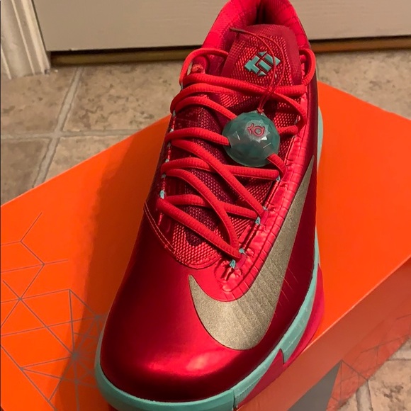 KD 6, never worn brand new !! - Picture 2 of 3